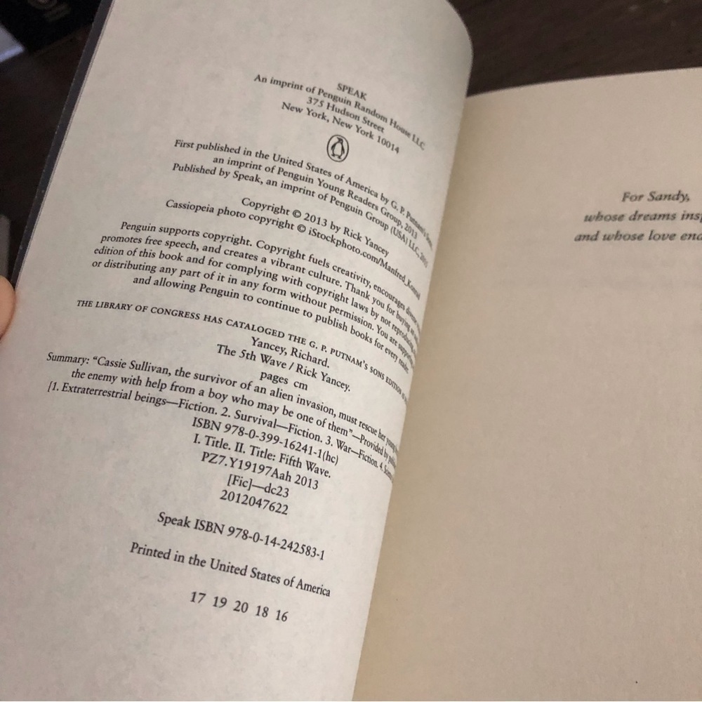 The 5th Wave Series: The 5th Wave by: Rick Yancey paperback book - Picture 2 of 5